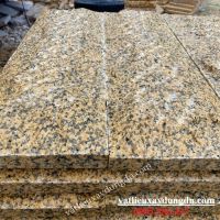 Đá granite vàng bình định bốc lồi